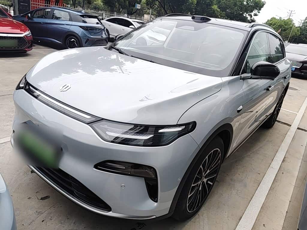 Leapmotor C11