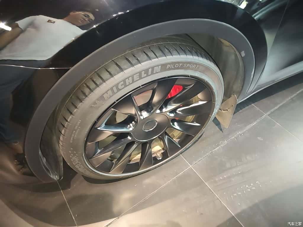 Tesla Model Y, 2022 23