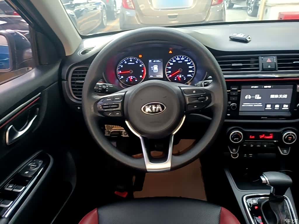 Kia KX, 2018 11