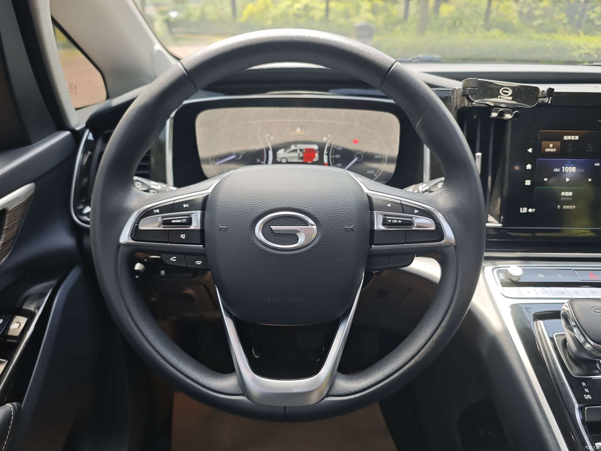 Trumpchi M8, 2022 13