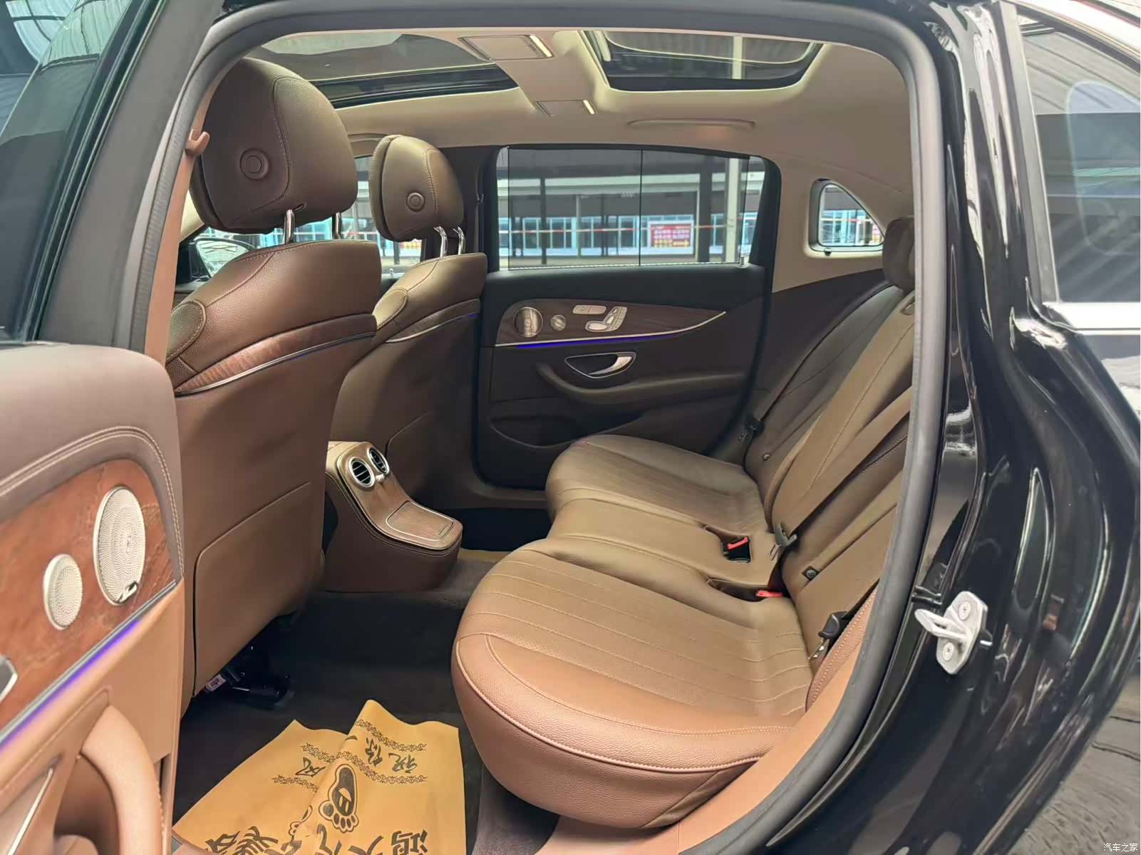 Mercedes-Benz E-Class, 2023 6