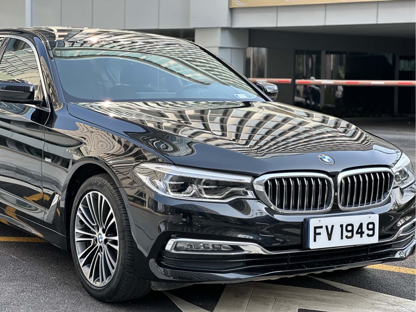 BMW 5 Series, 2018 все фото