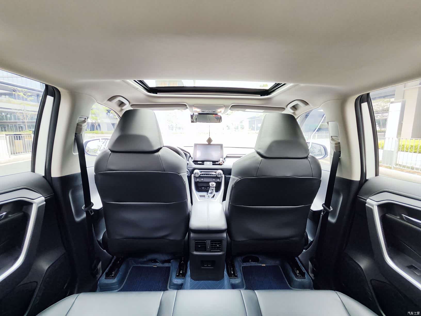Toyota RAV4, 2023 15