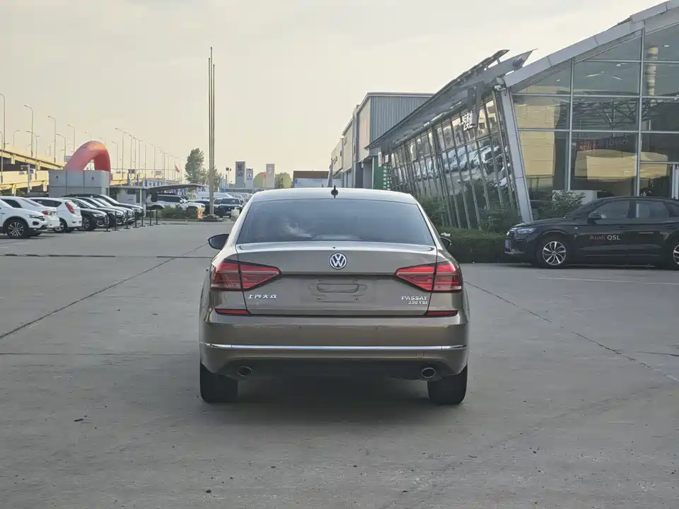 Volkswagen Passat