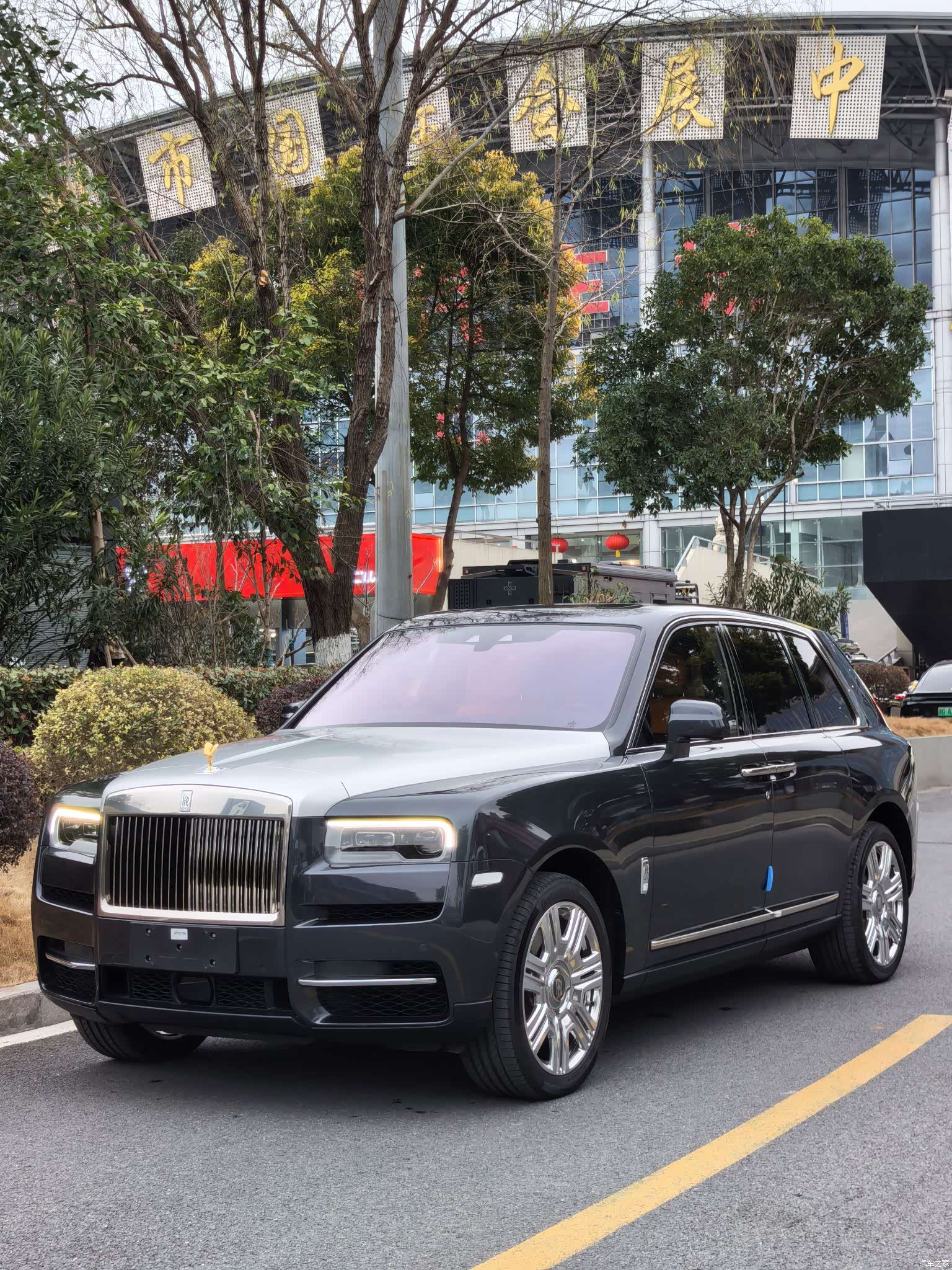 Rolls-Royce Cullinan, 2023 1