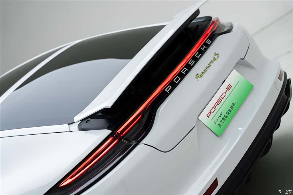 Porsche Panamera, 2022 8