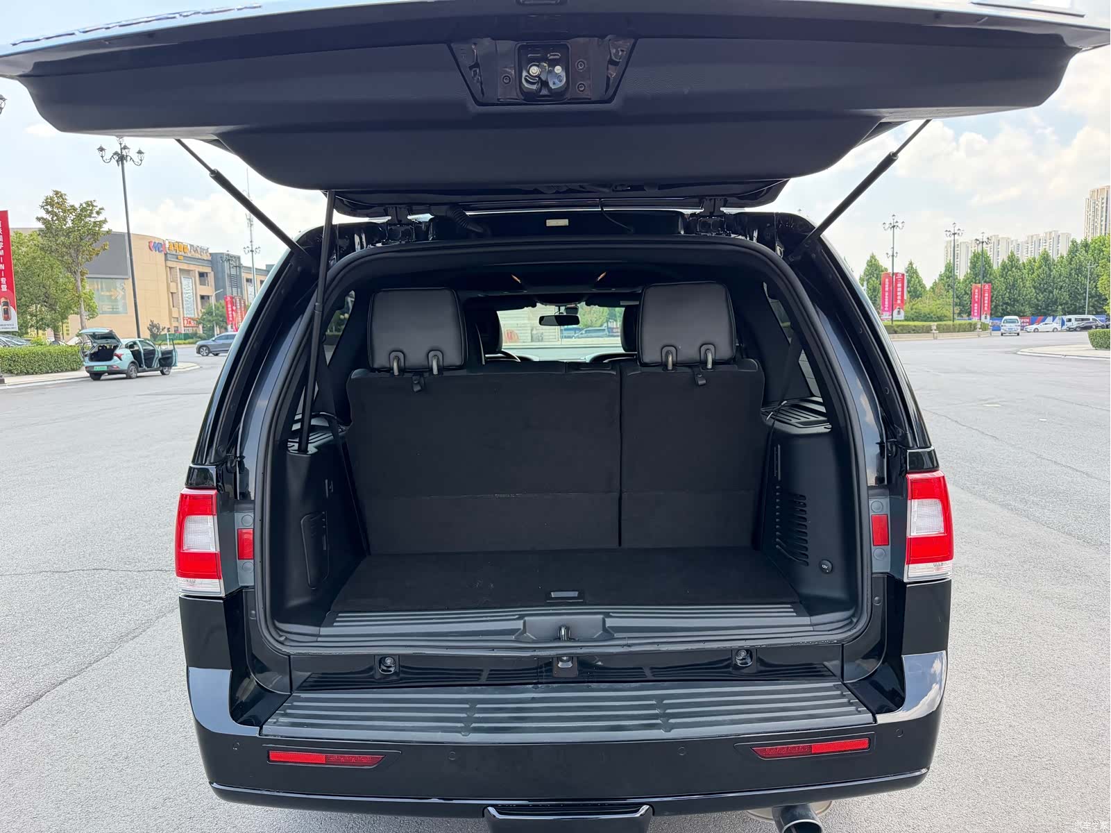 Lincoln Navigator, 2016 14