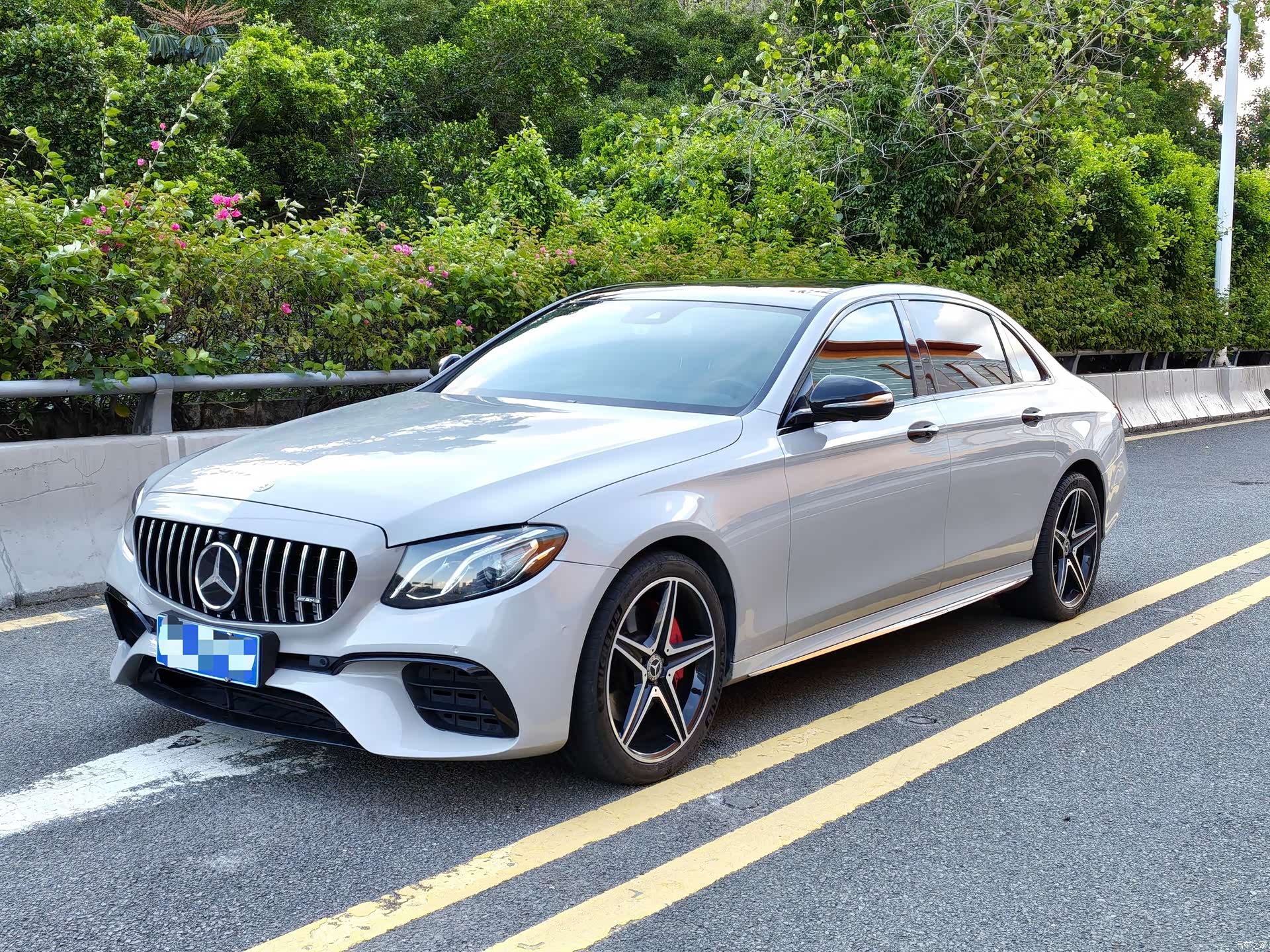 Mercedes-Benz E-Class, 2017 1