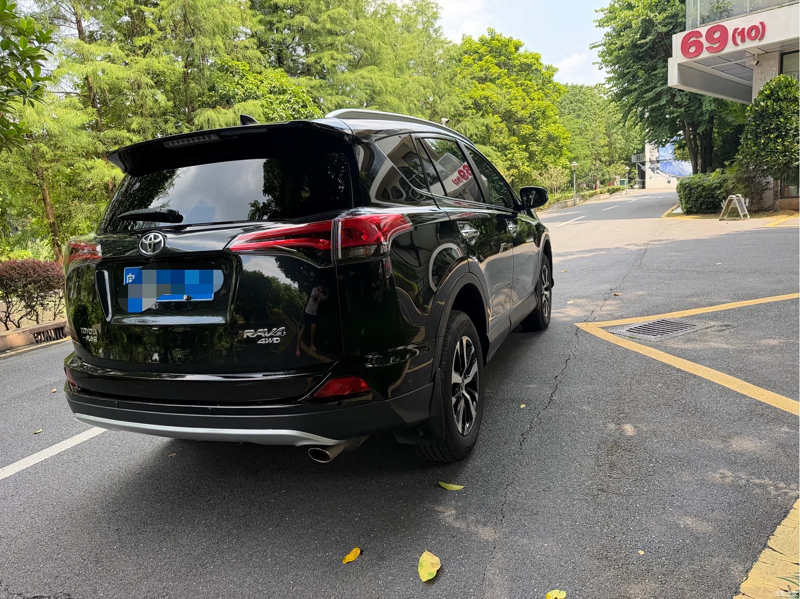 Toyota RAV4, 2017 все фото