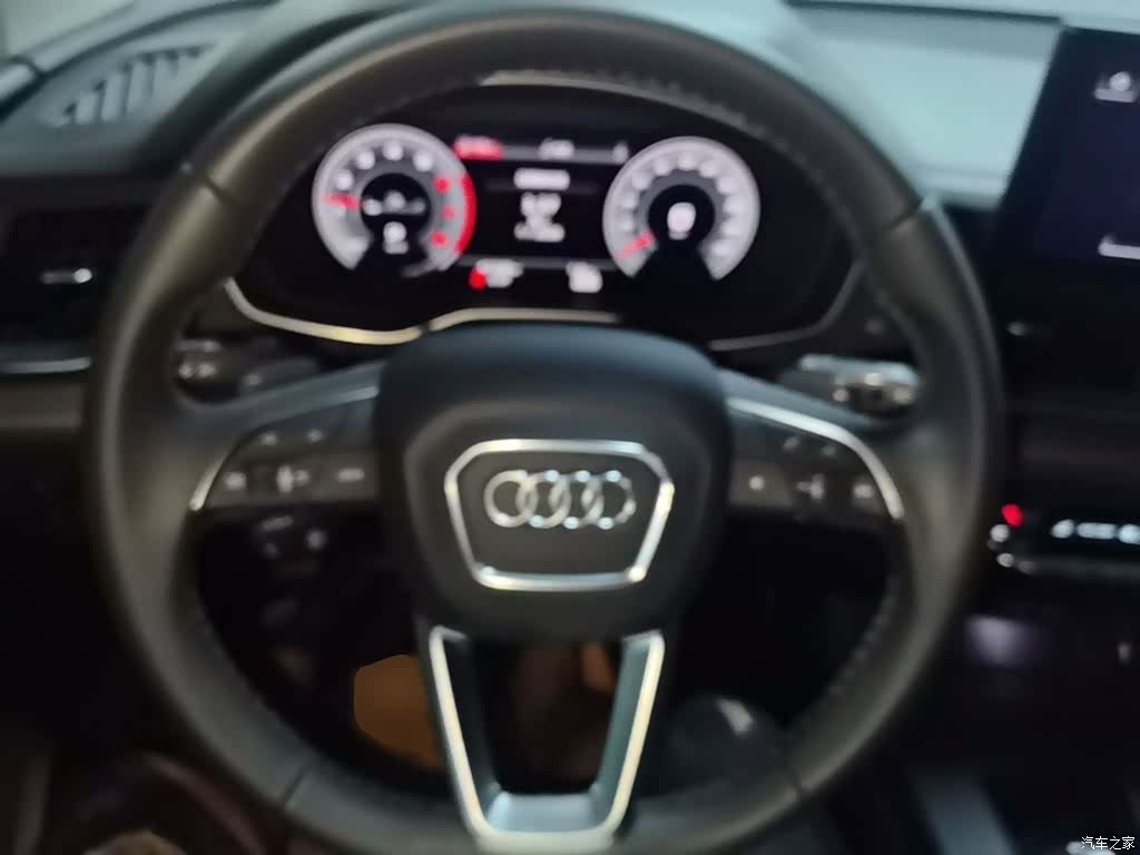 Audi Q5L, 2022 11