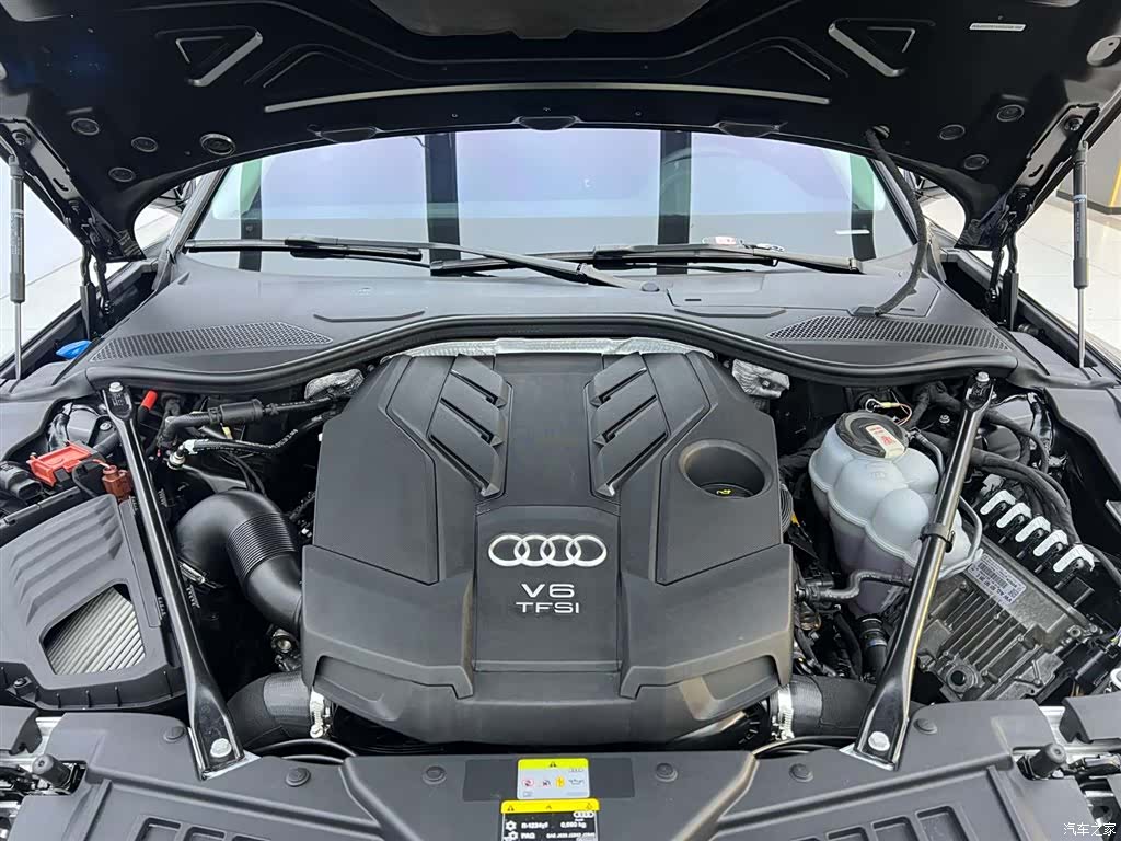 Audi A8L, 2022 9