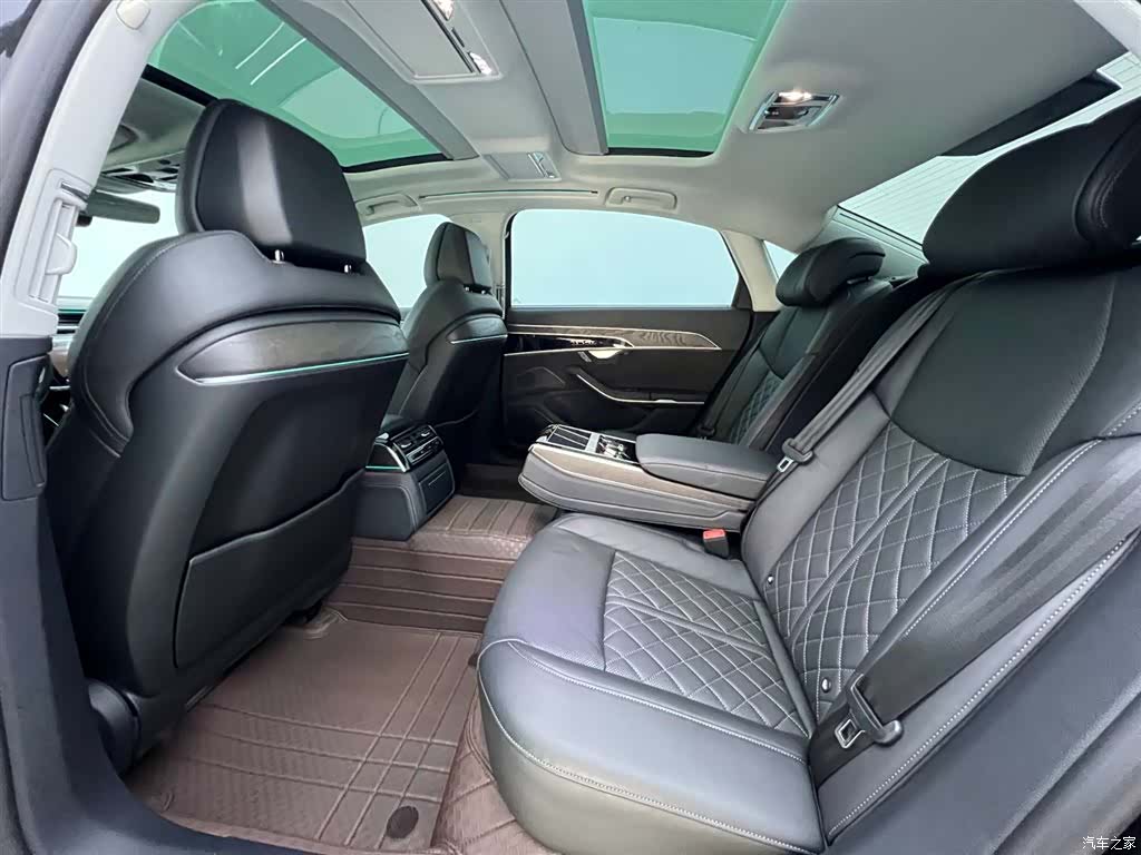 Audi A8L, 2022 28