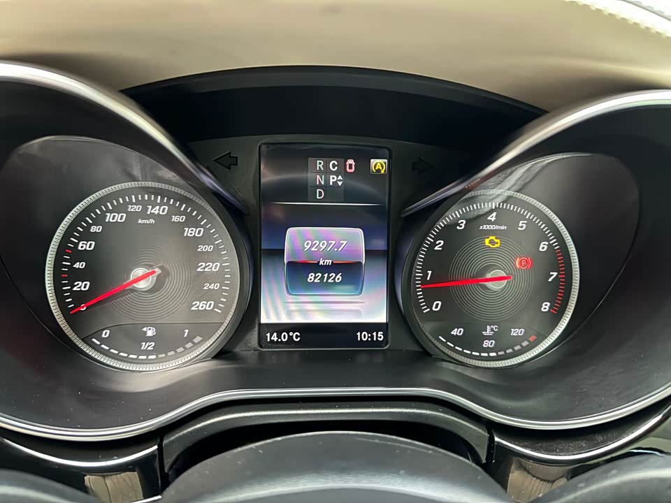 Mercedes-Benz V-class