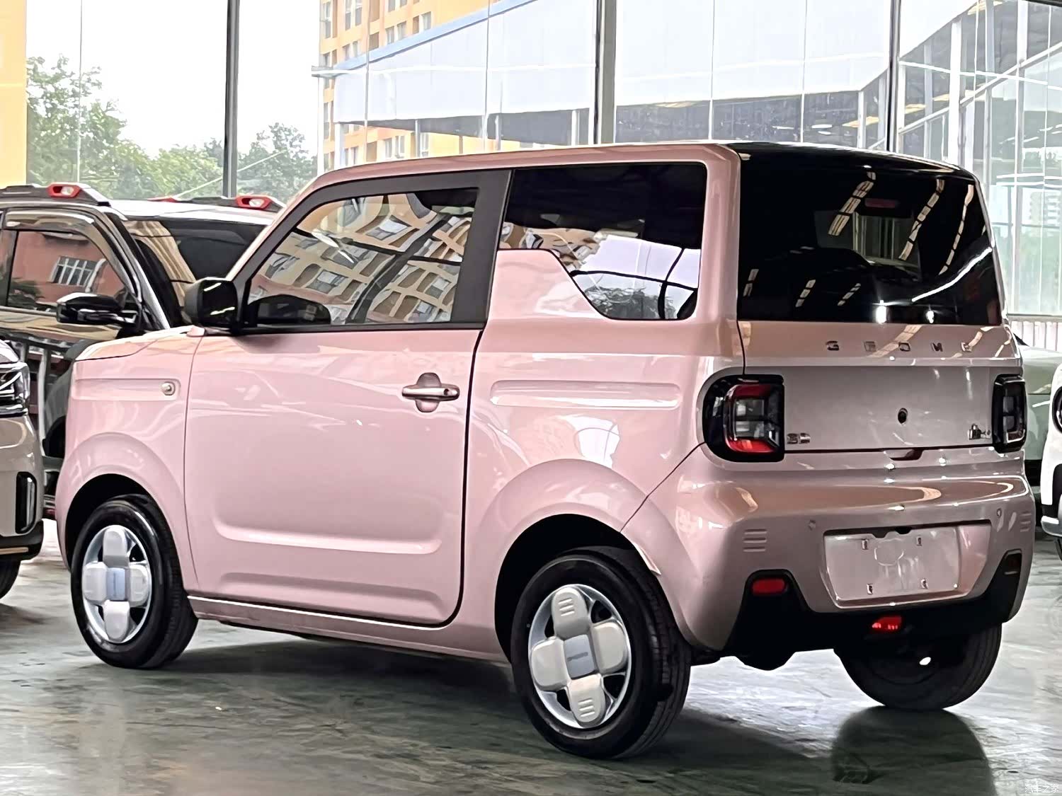 Geely Panda, 2023 7