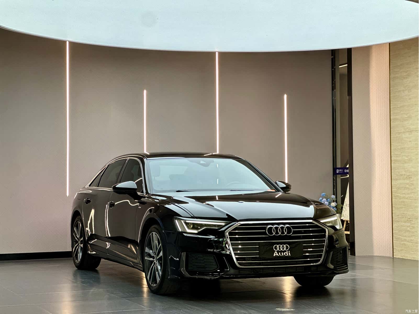 Audi A6L, 2022 3