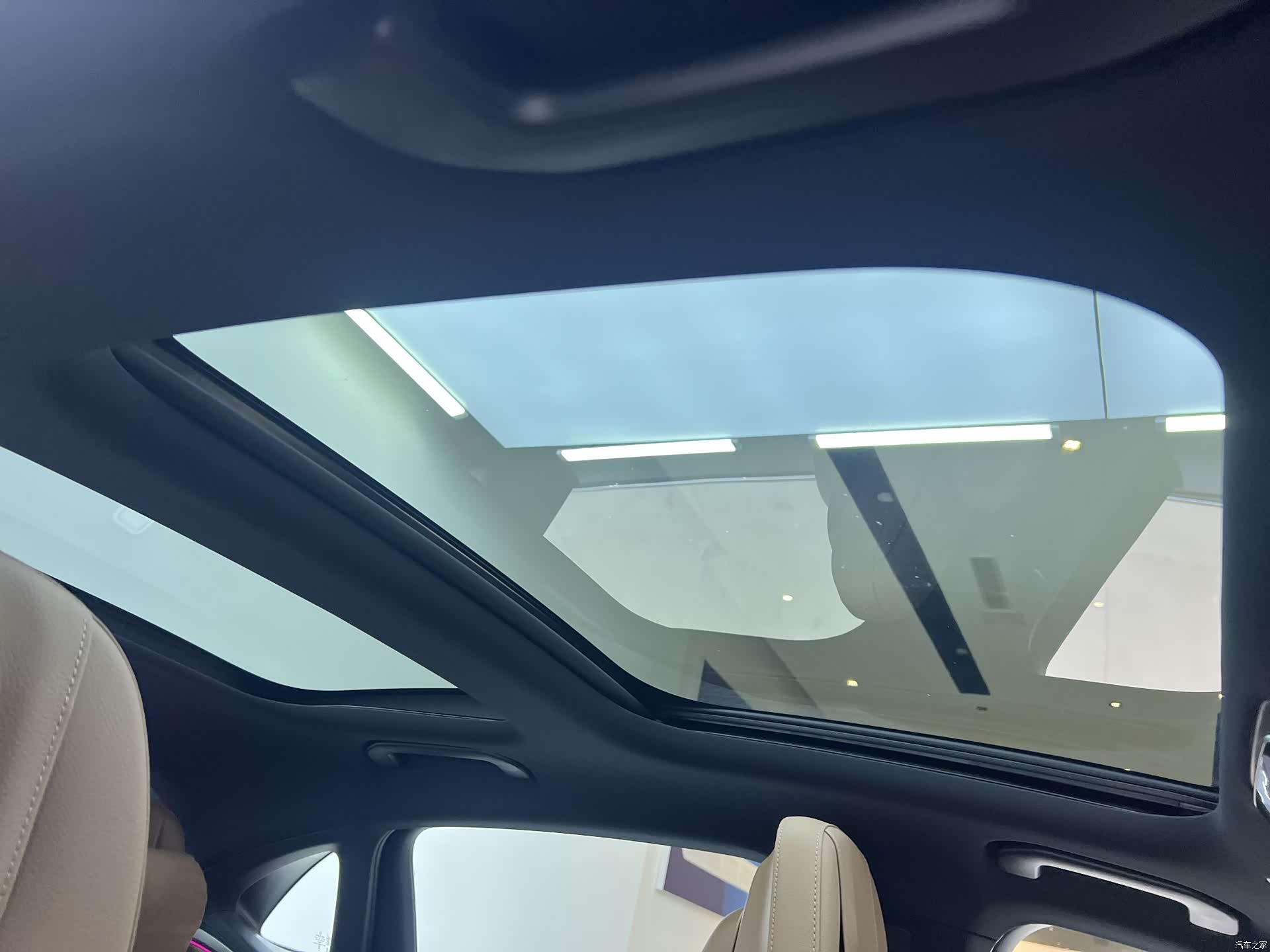 Mercedes-Benz E-Class, 2025 16