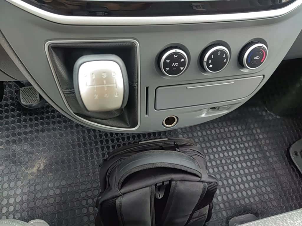 Maxus V80, 2023 10