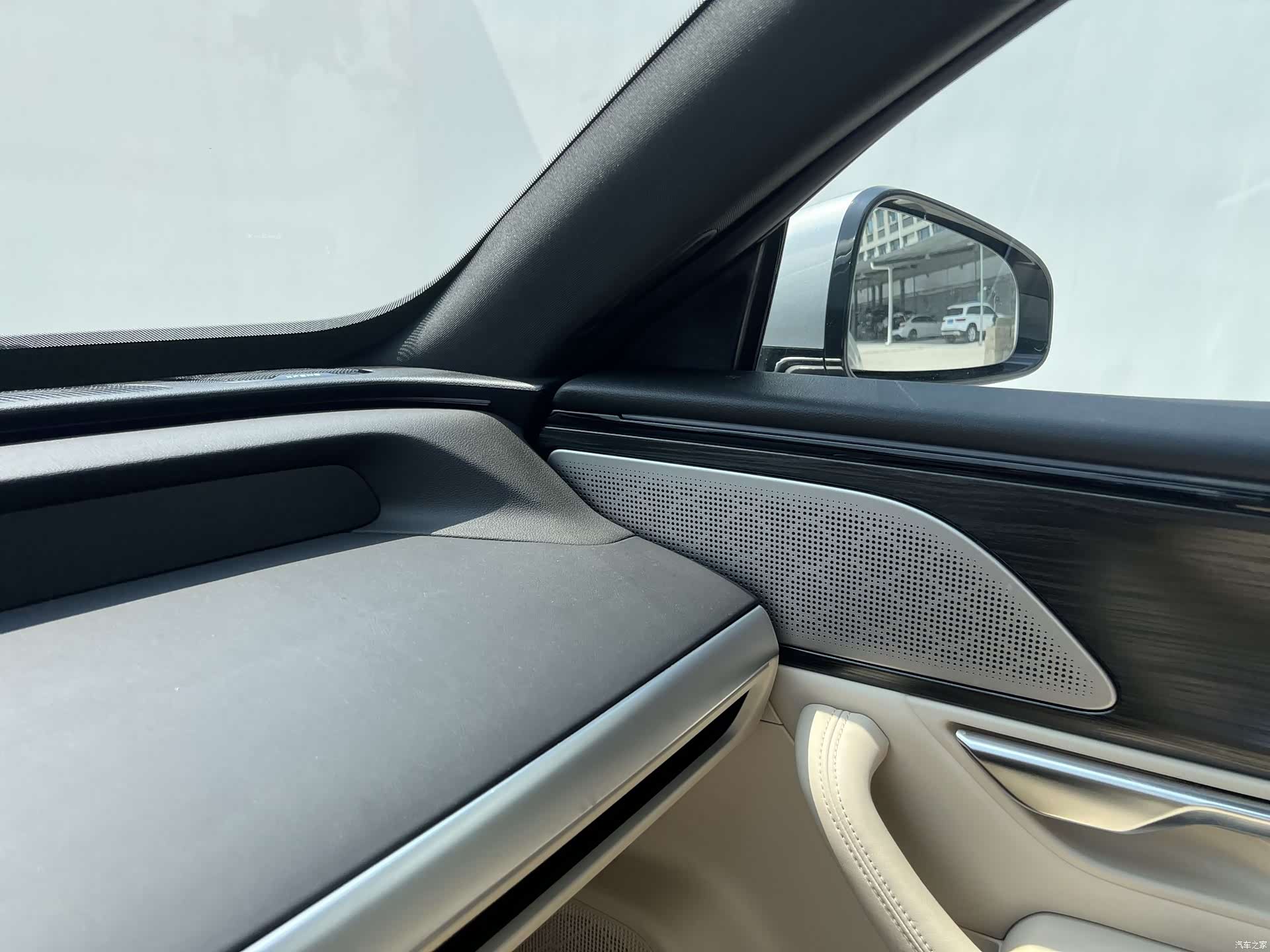 Xpeng P7, 2022 9
