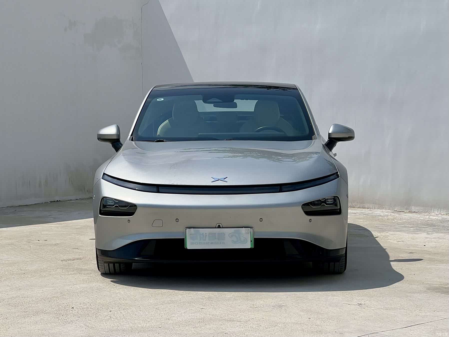 Xpeng P7, 2022 все фото