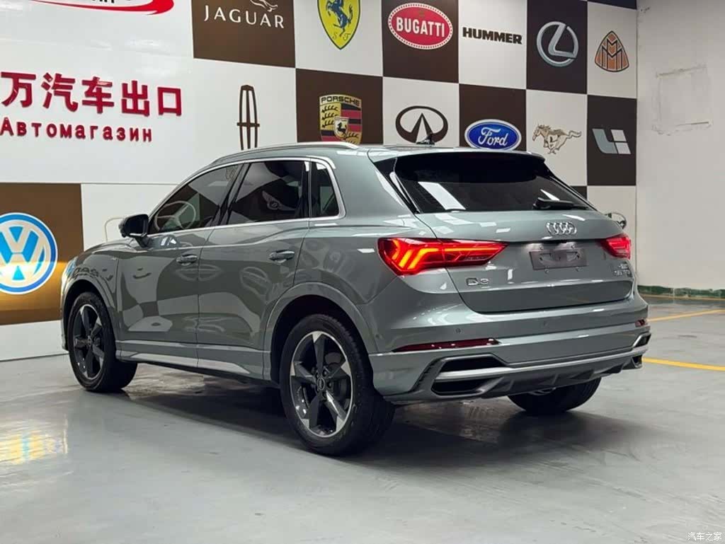 Audi Q3, 2022 4