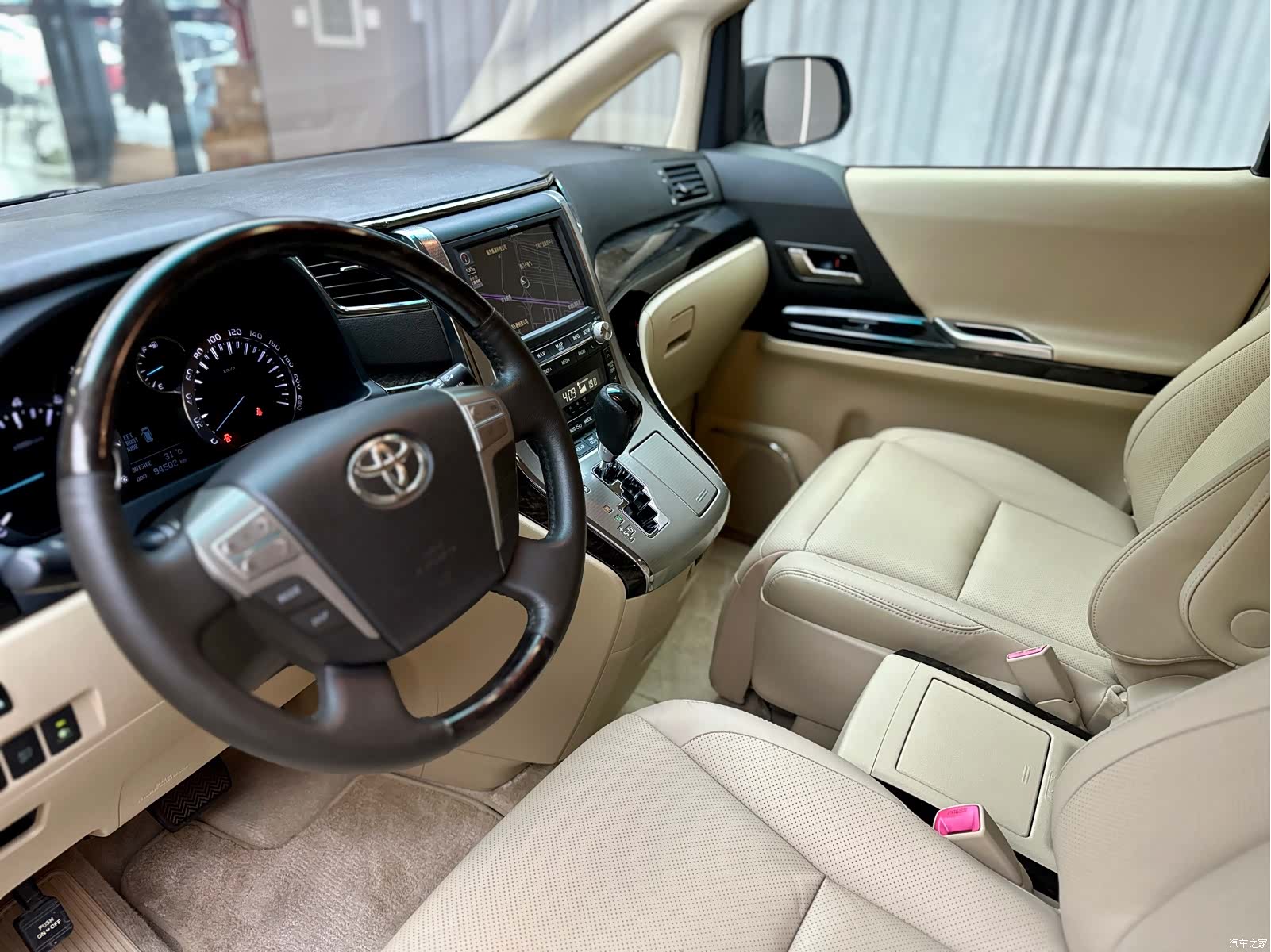 Toyota Alphard, 2015 4