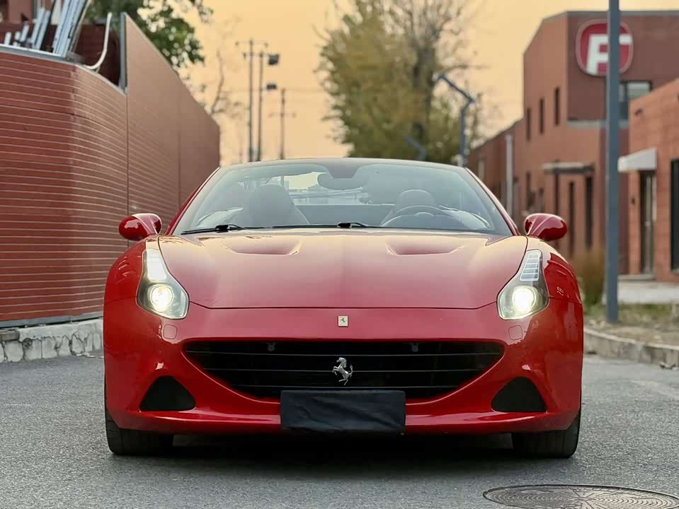 Ferrari California T