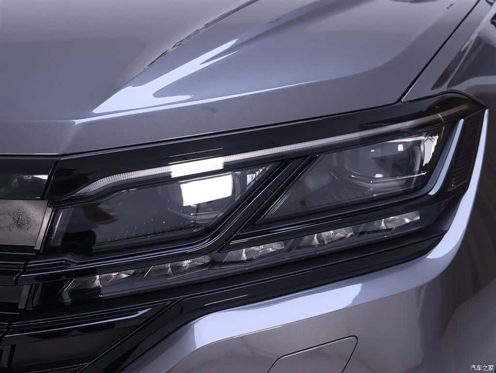 Volkswagen Touareg, 2022 4