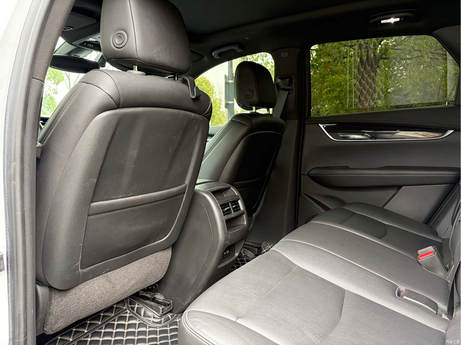 Cadillac XT5, 2022 все фото