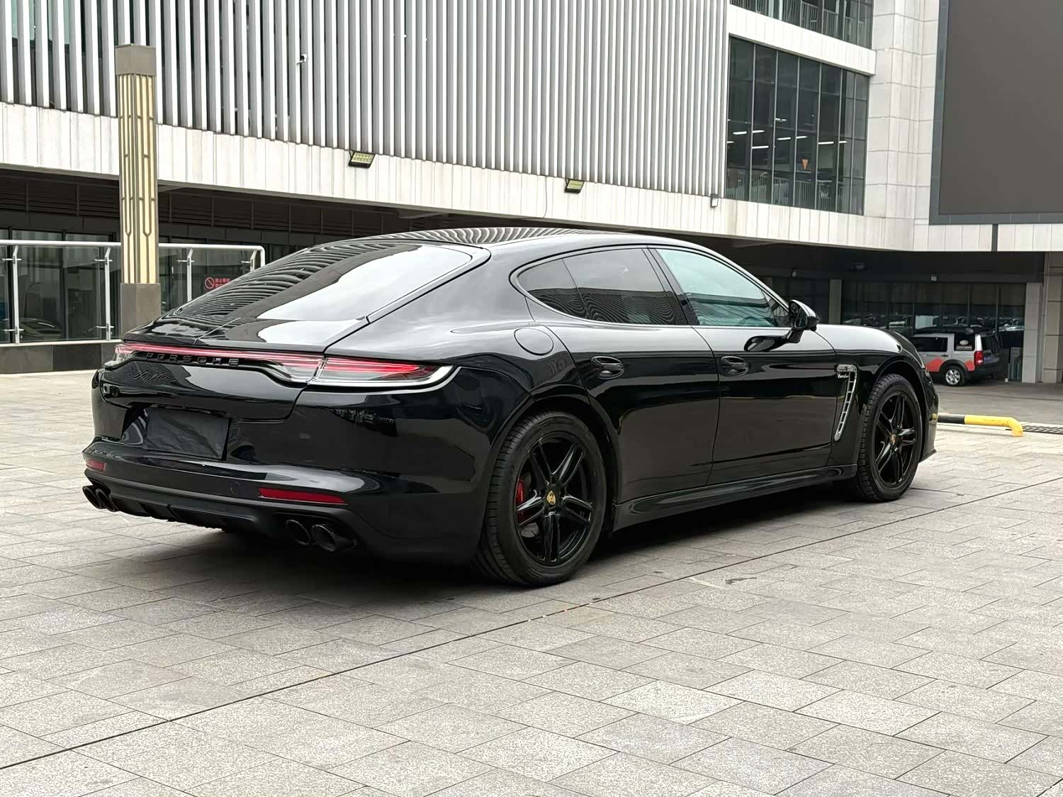 Porsche Panamera, 2011 8