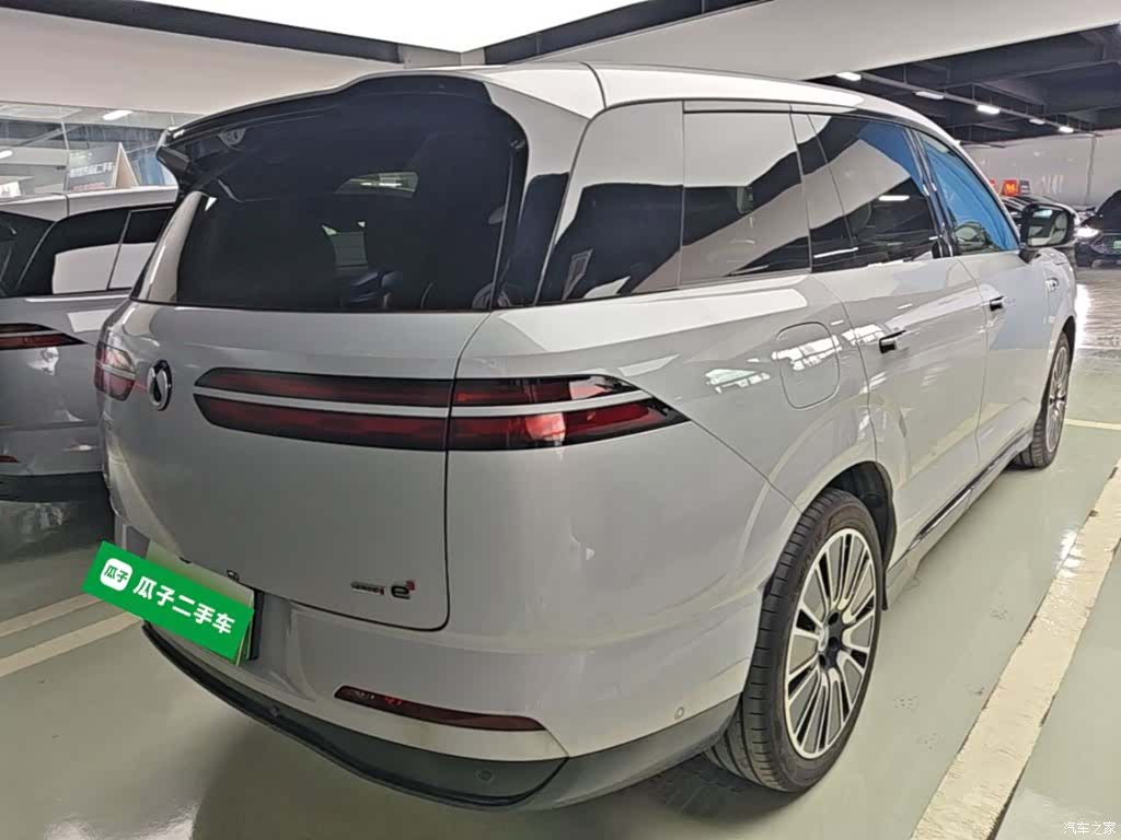 Denza N8, 2025 7