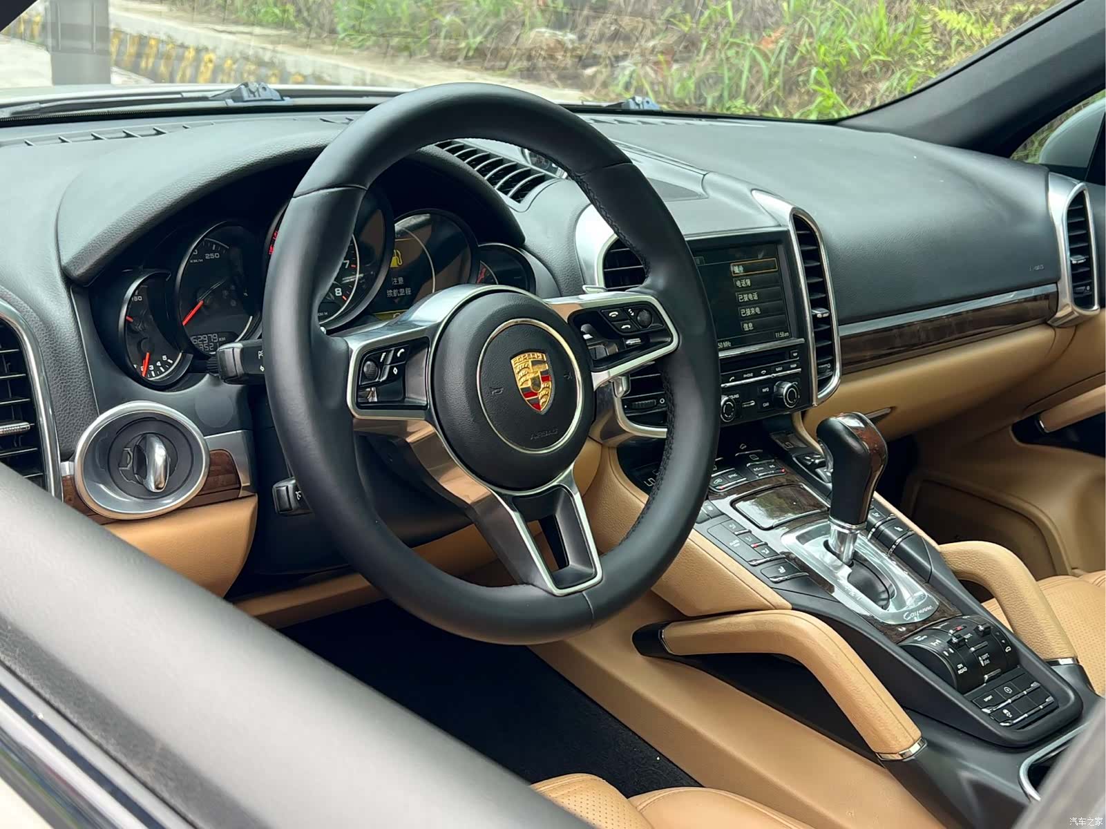 Porsche Cayenne, 2015 16