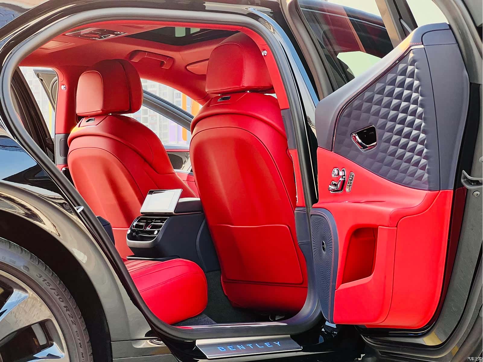 Bentley Flying Spur, 2022 8