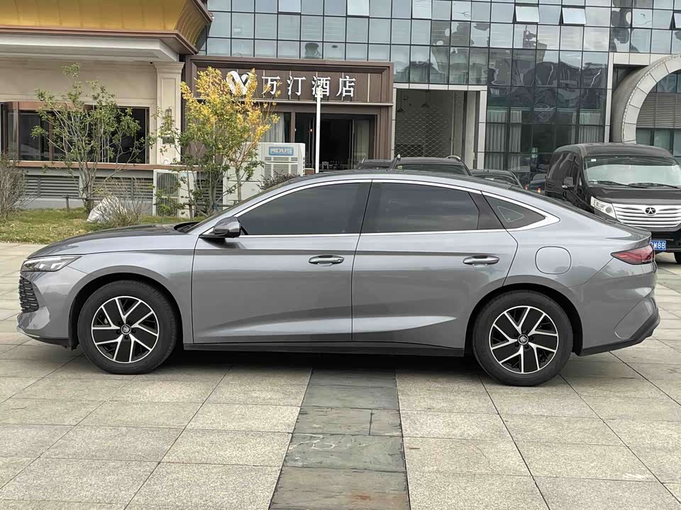 BYD Qin L