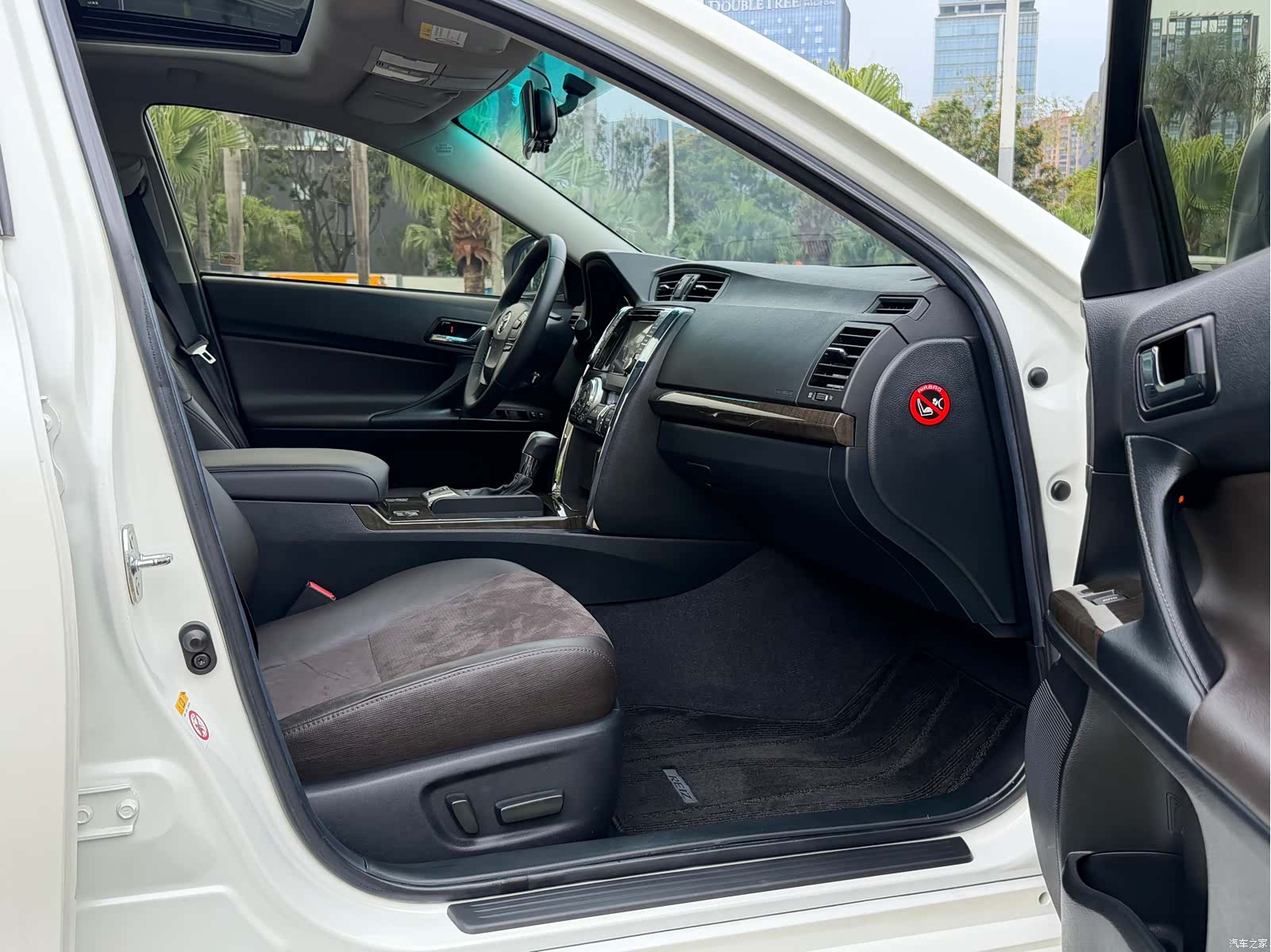 Toyota 2.5V, 2016 10