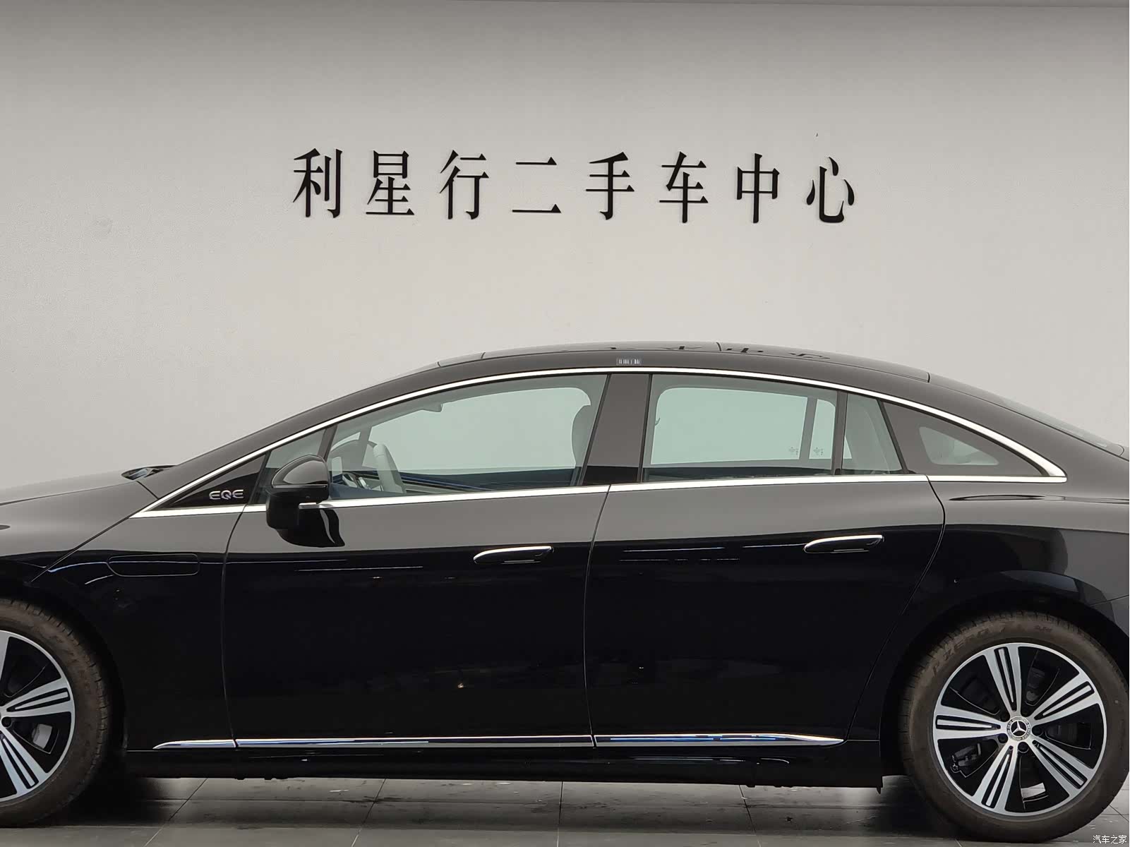 Mercedes-Benz EQE, 2025 21
