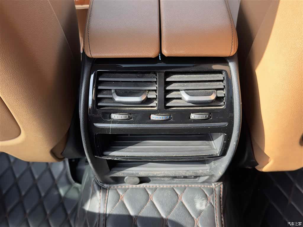 BMW 5 Series, 2023 11