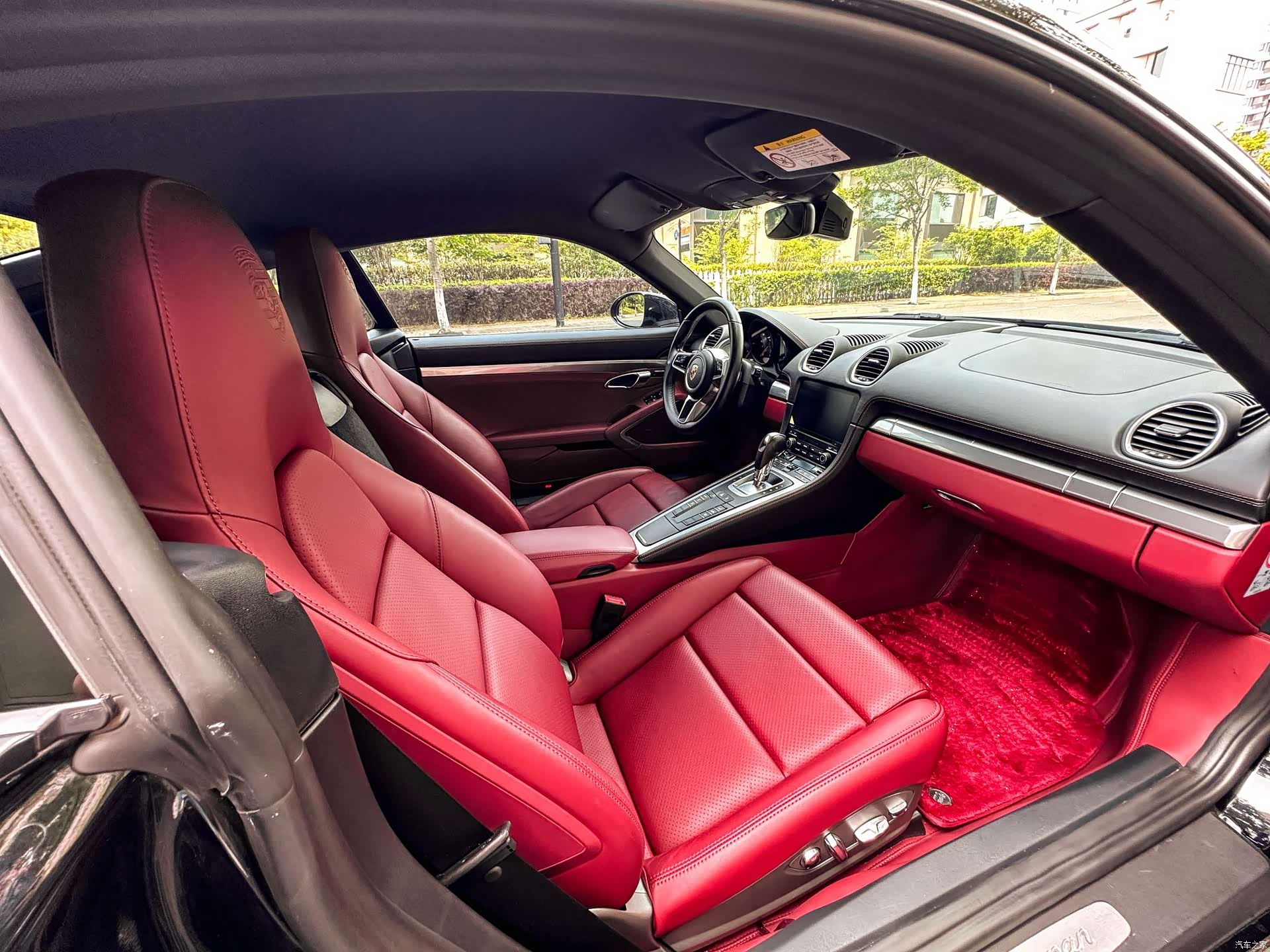 Porsche Cayman, 2022 10