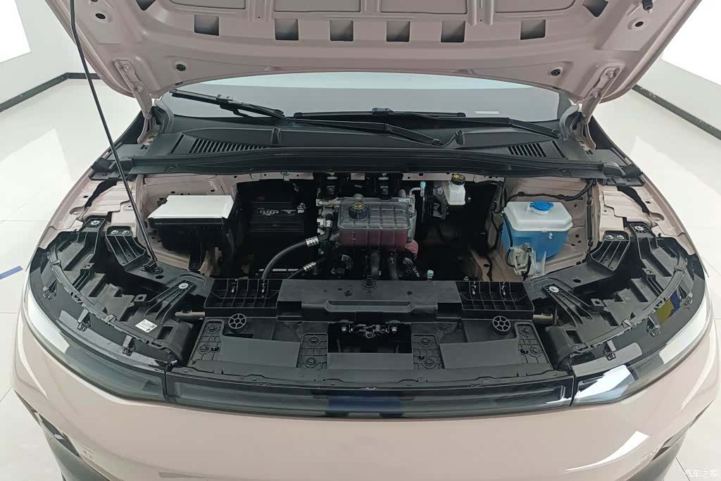 Leapmotor B01, 2025 10