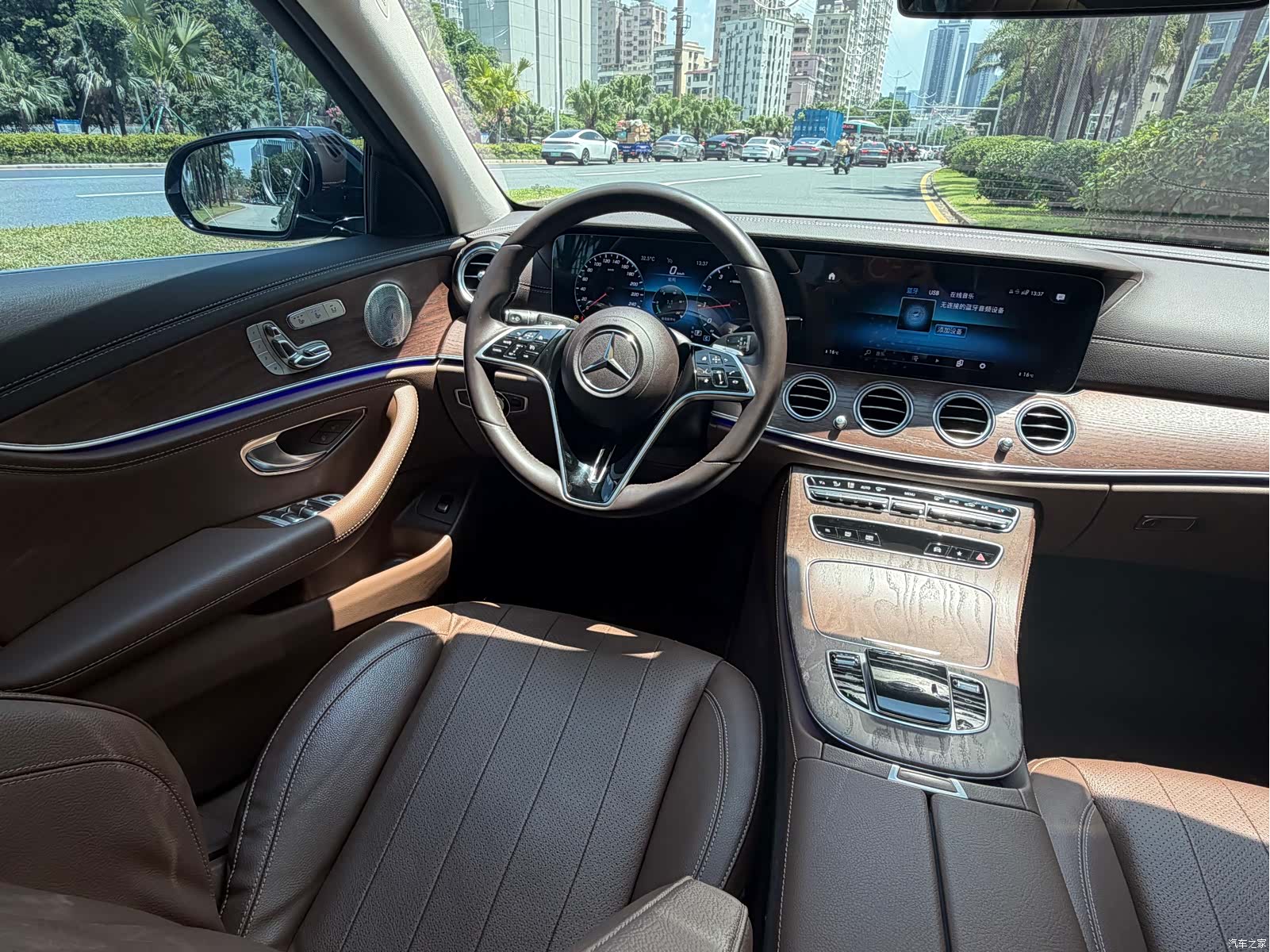 Mercedes-Benz E-Class, 2022 14