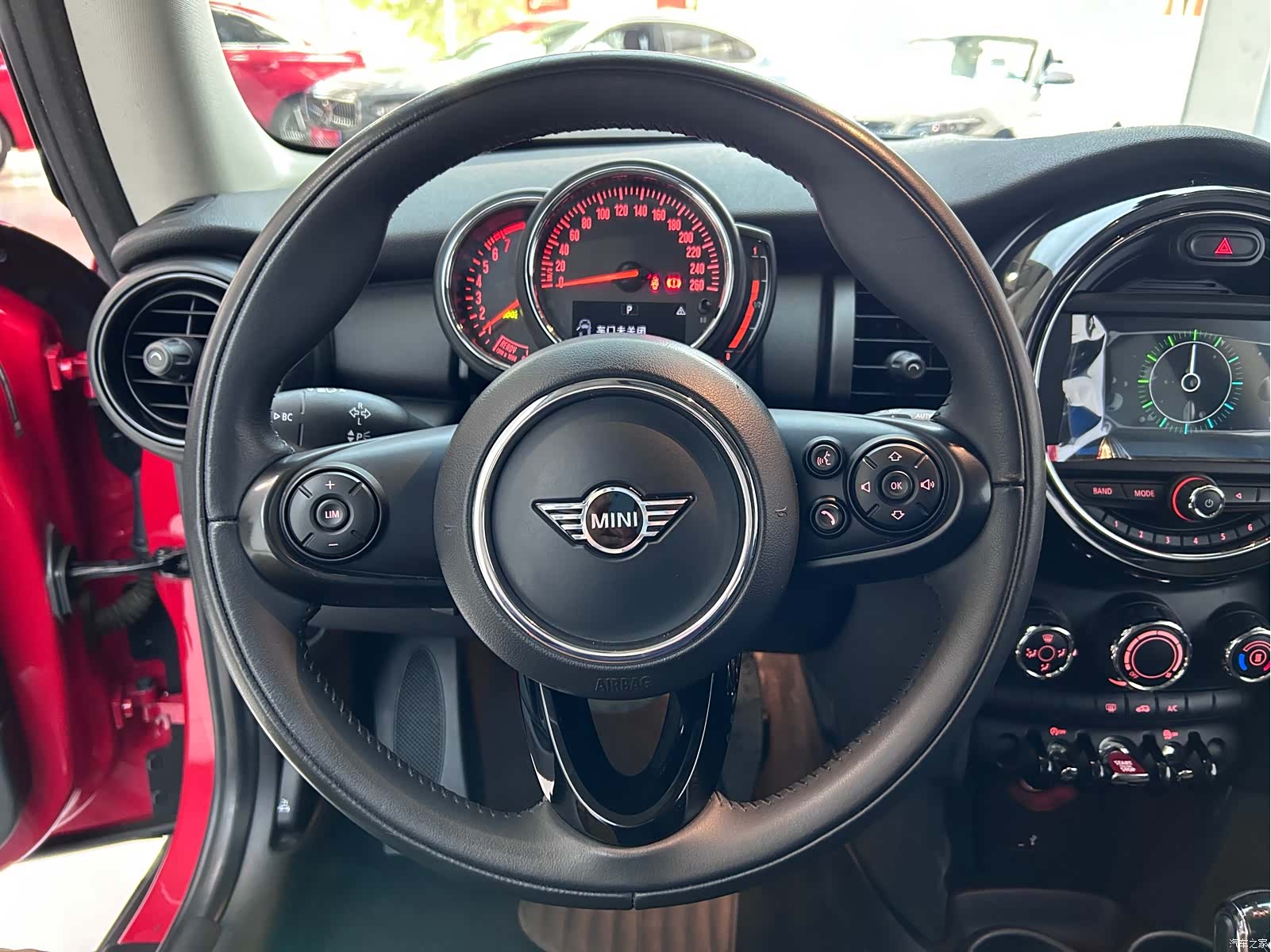 Mini ONE, 2020 15