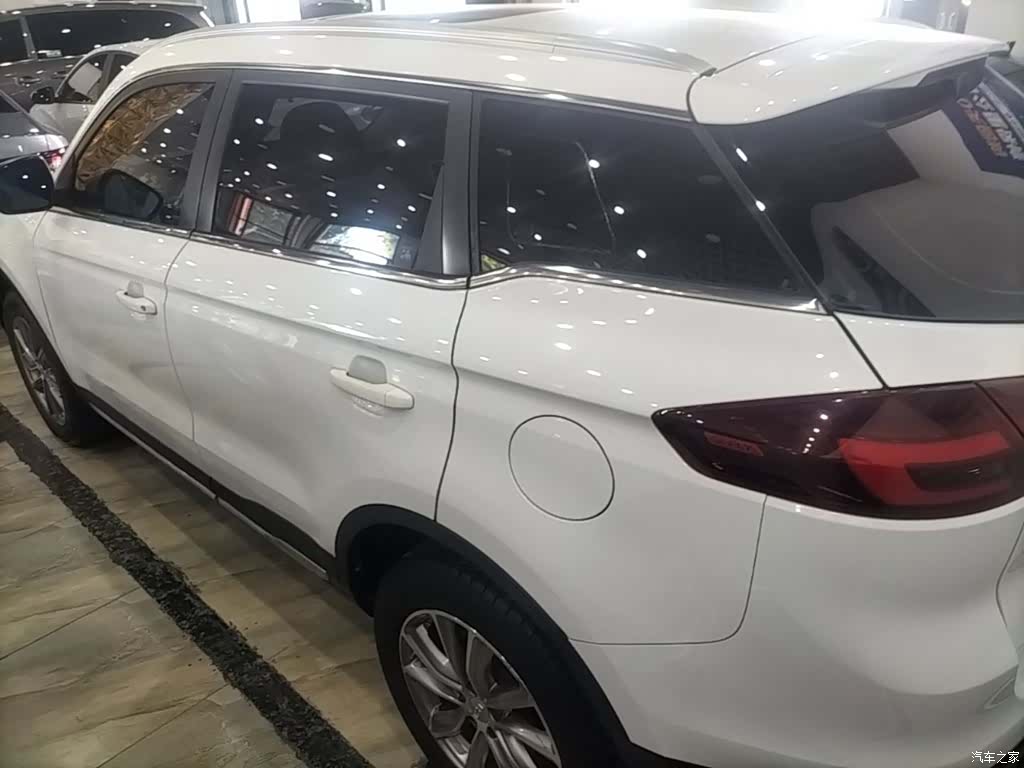 Geely Boyue, 2018 все фото