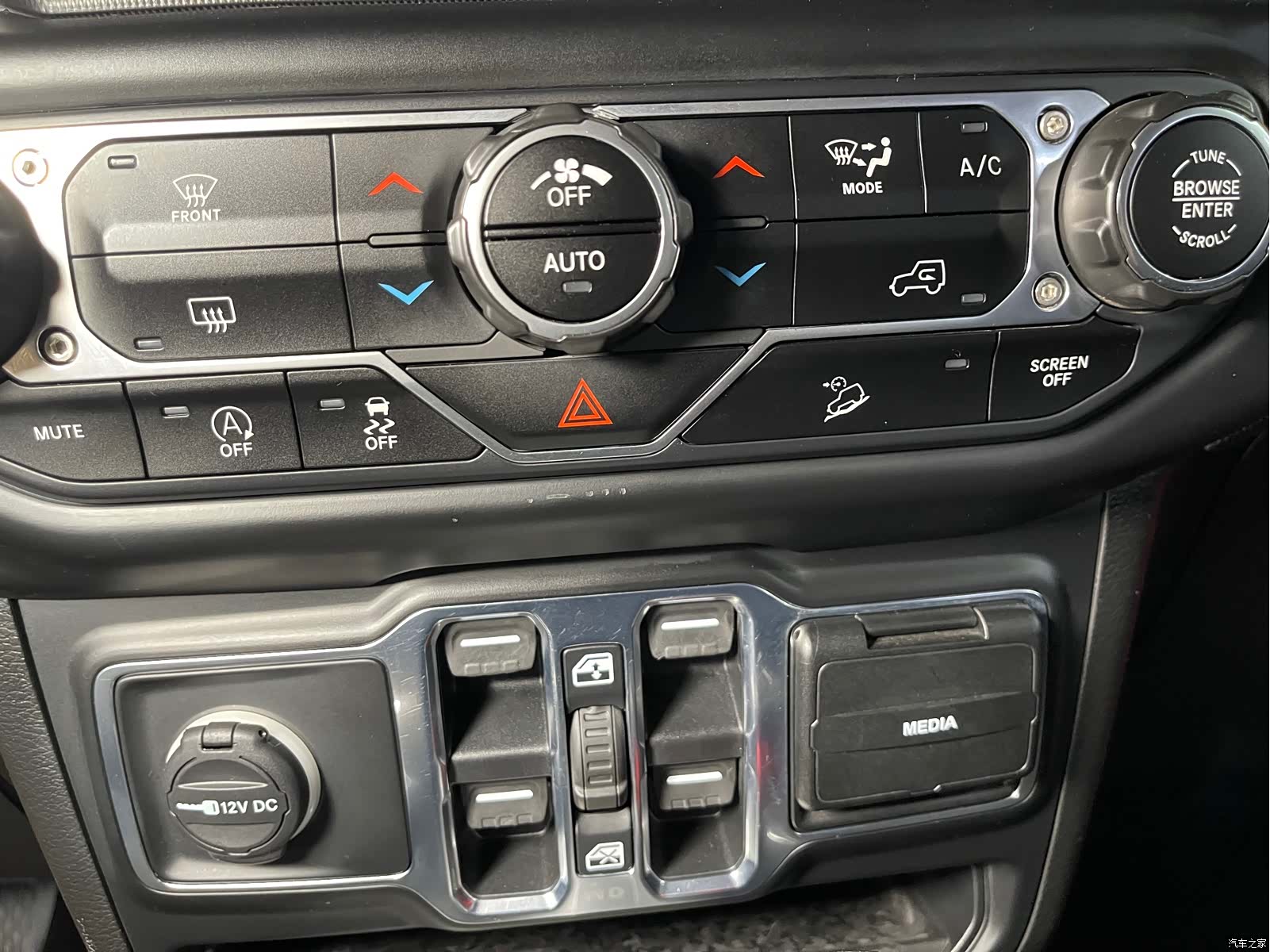Jeep Wrangler, 2022 21
