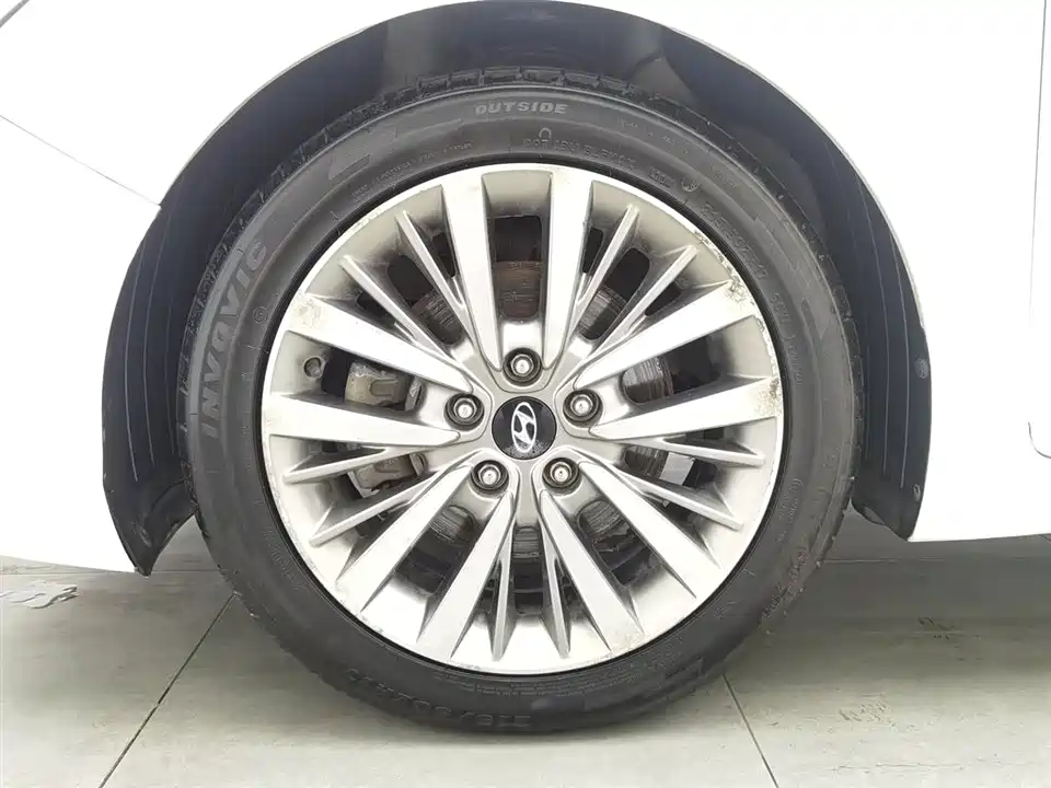 Hyundai Name picture