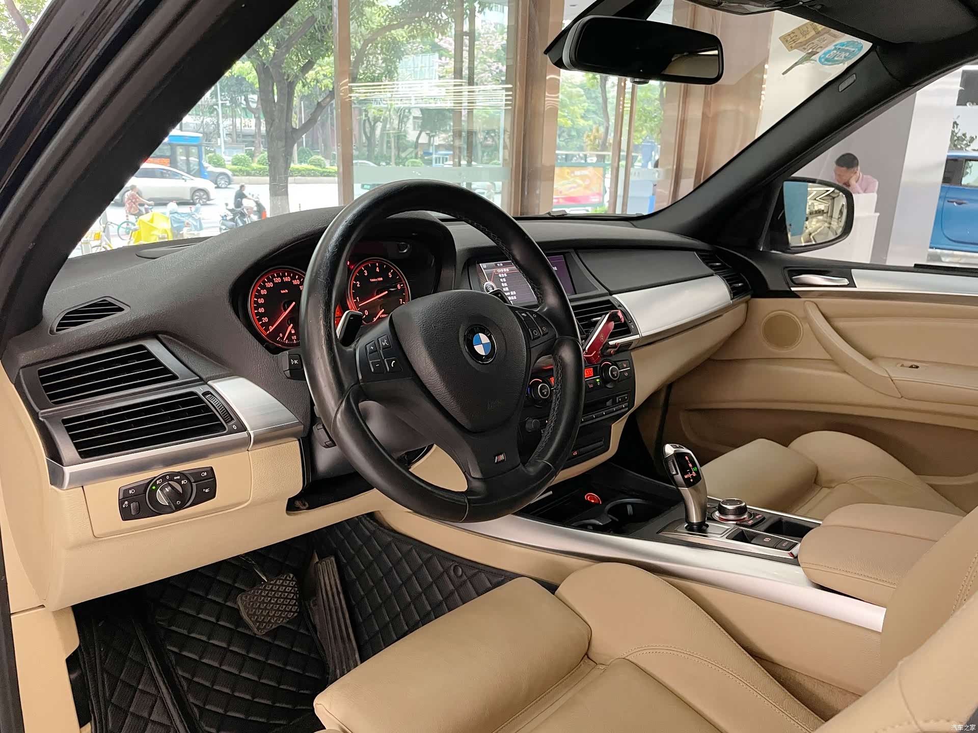 BMW X5, 2012 8