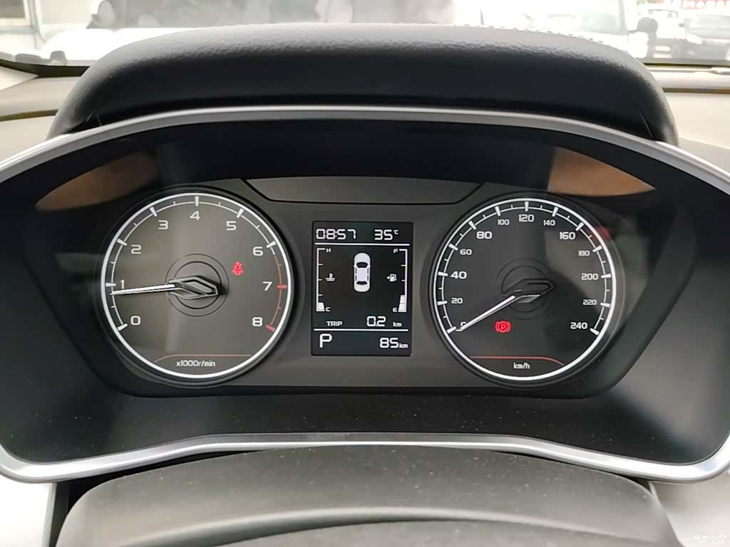 Geely Coolray, 2026 12