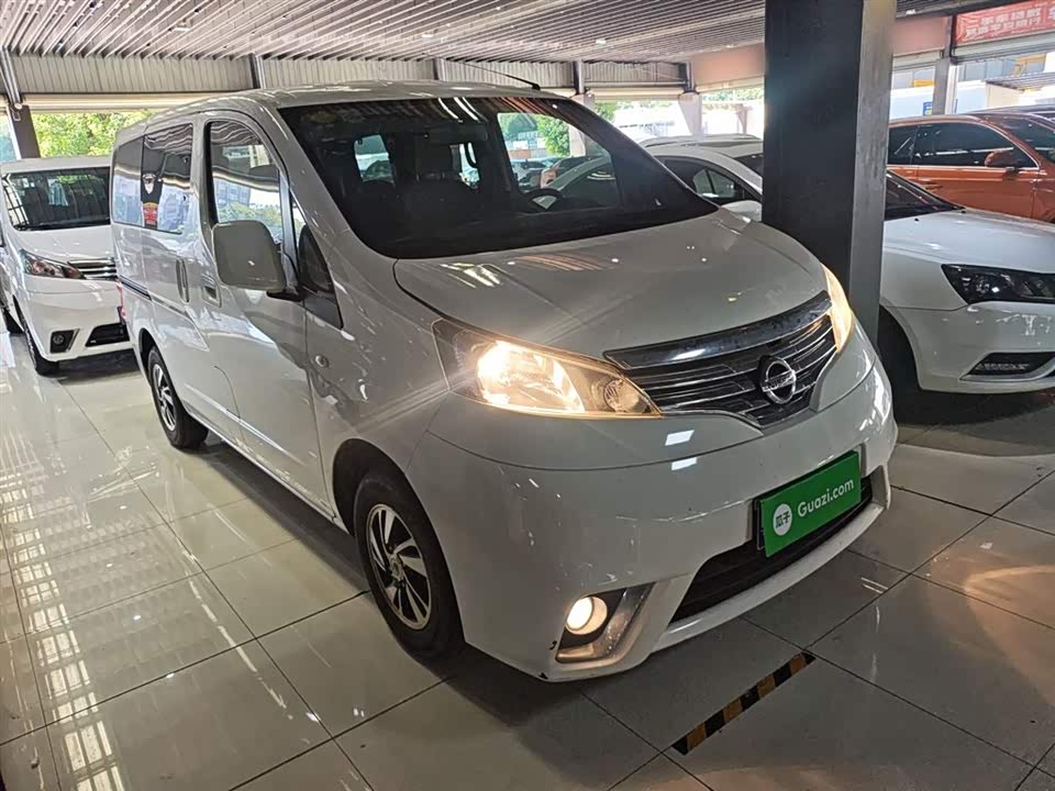 Nissan NV200