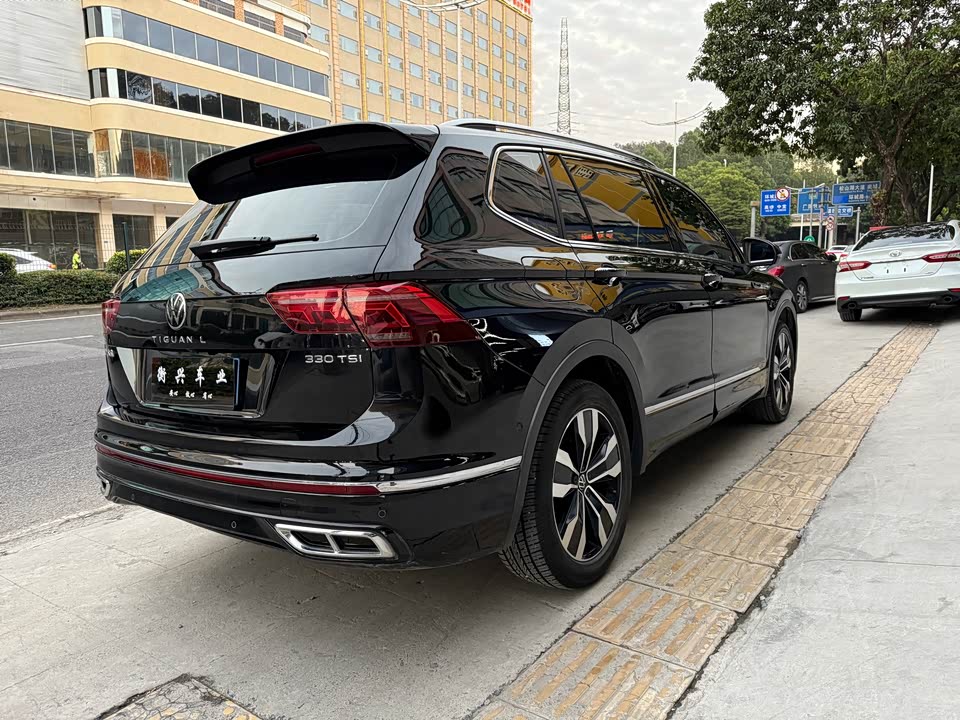 Volkswagen Tiguan L