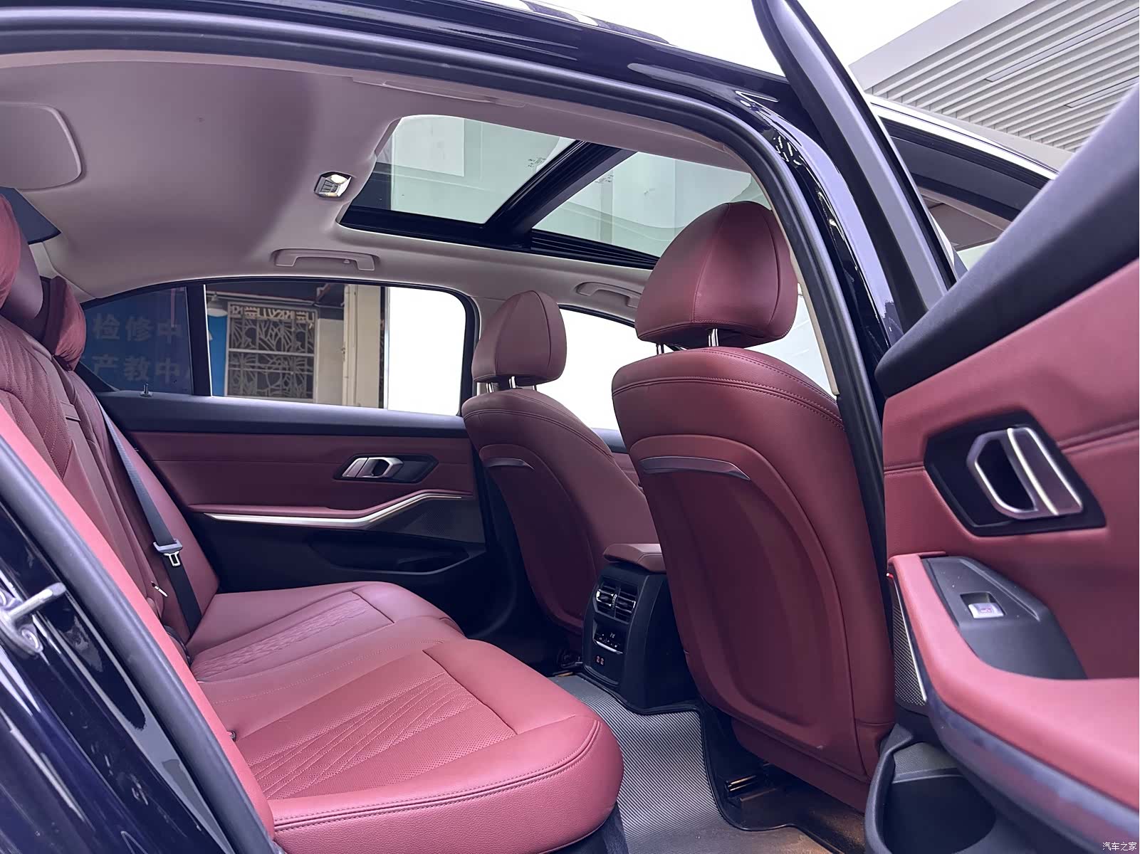 BMW 3 Series, 2023 13