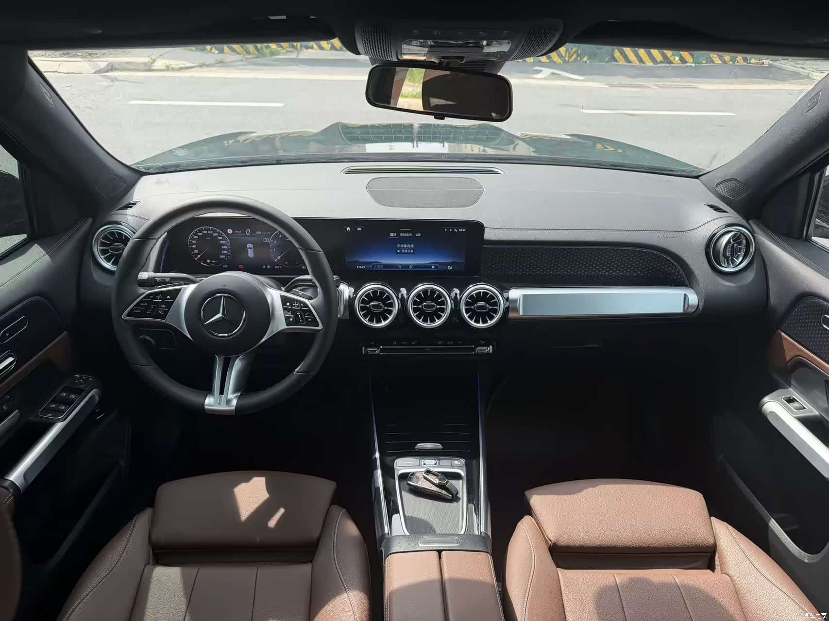 Mercedes-Benz GLB, 2025 6