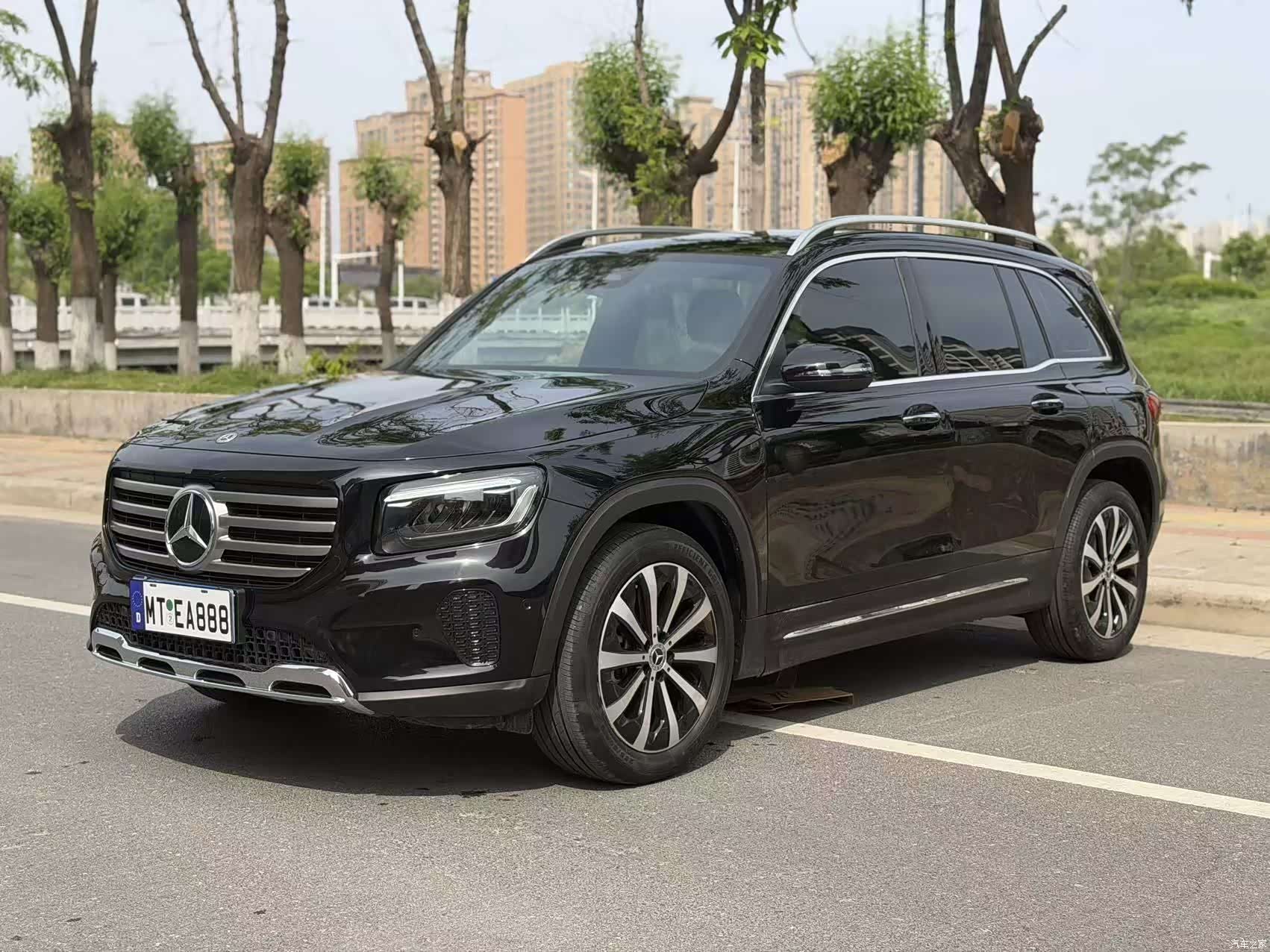 Mercedes-Benz GLB, 2025 1